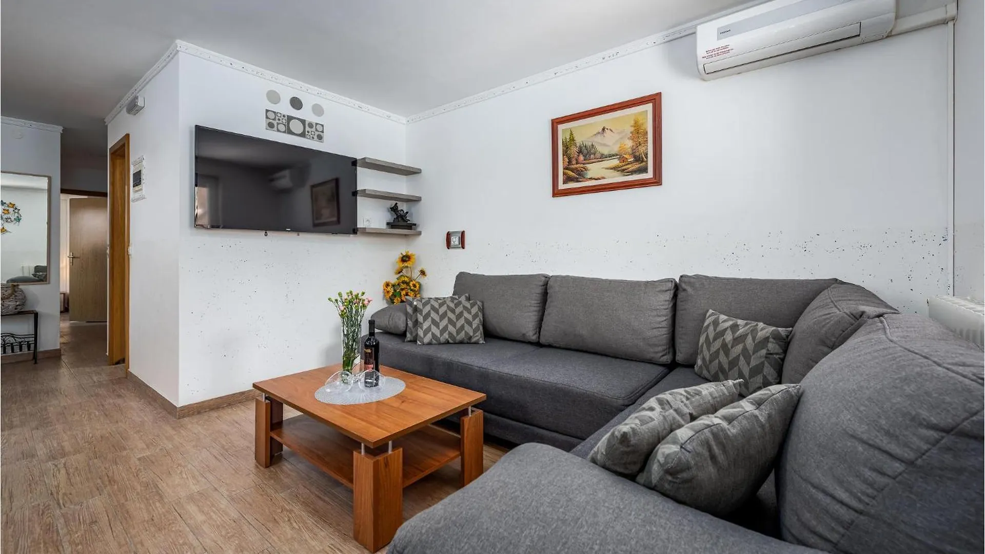 Gorgeous Apartment In Baderna With Jacuzzi