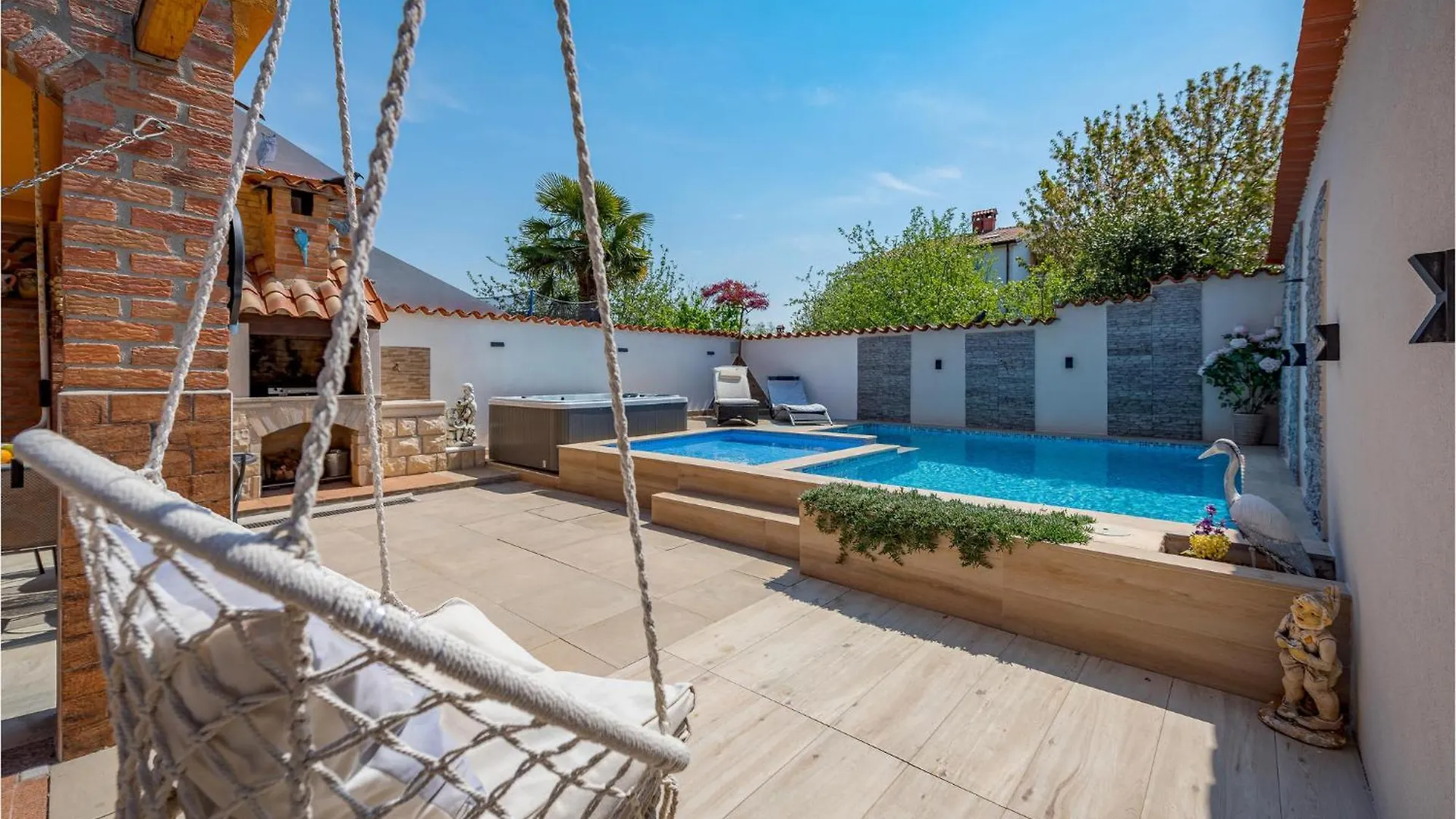 Gorgeous Apartment In Baderna With Jacuzzi